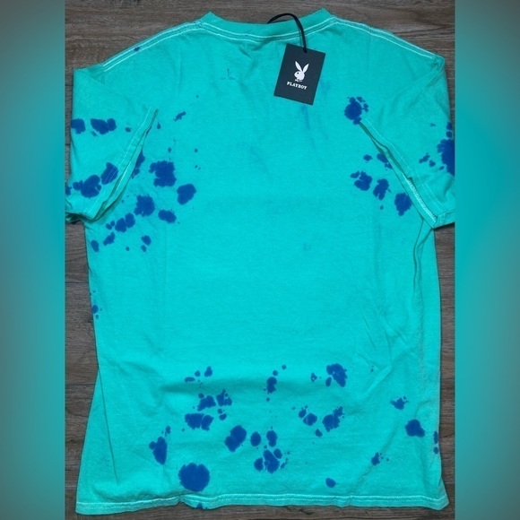 Playboy Unisex Surf Girl Shirt Medium NWT Limited Edition Official - Picture 4 of 6